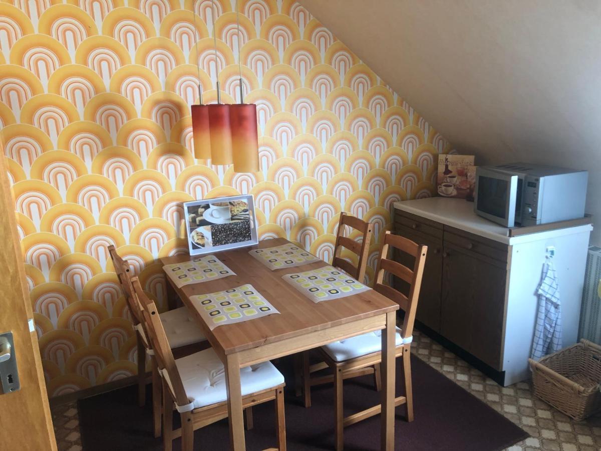 Ironico Homestay 4 Schlafzimmer Ferienwohnung 100 M2 Nahe Bostalsee Eisen  Ngoại thất bức ảnh